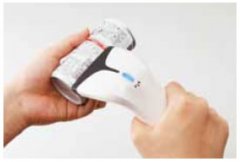 采用了觸控讀取，操作極為簡單