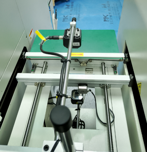 PCB電路板，接駁臺上方 下方組網讀碼，主從機掃碼.png